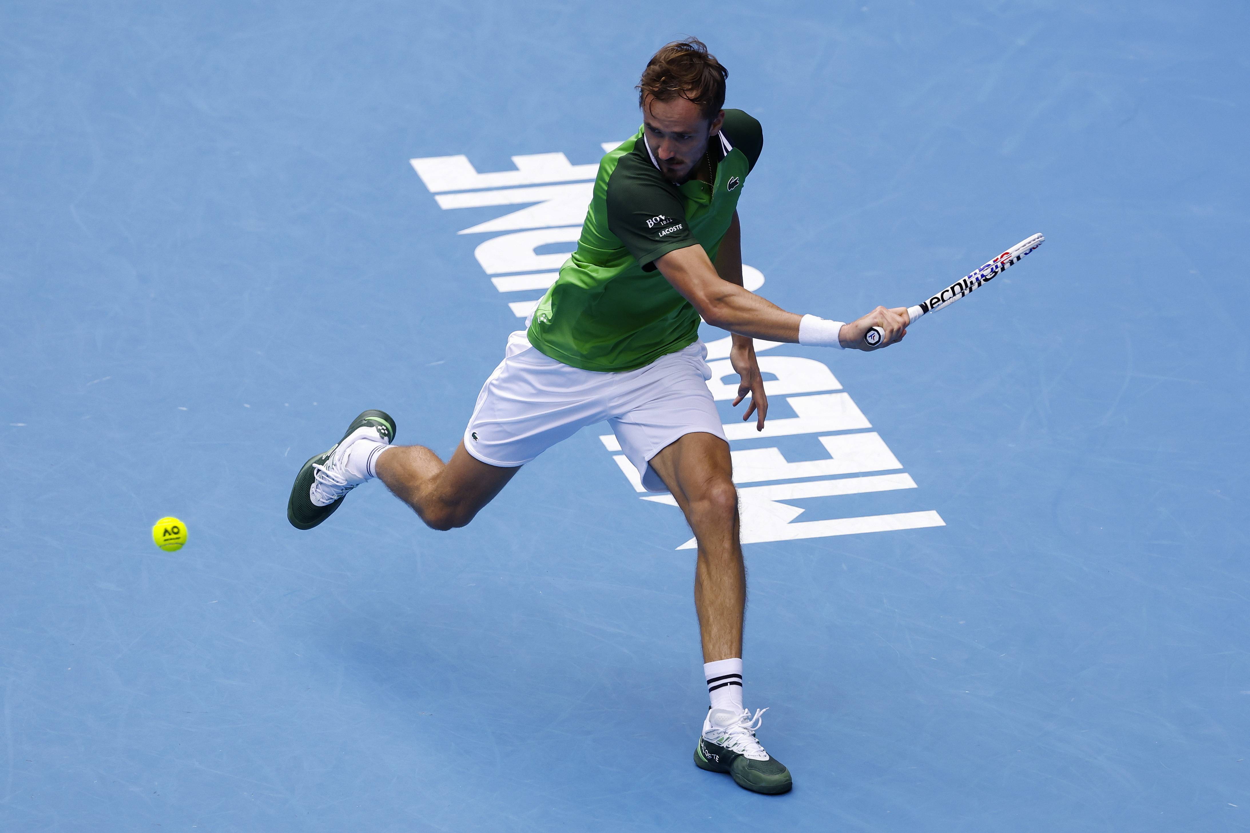 澳网横扫拉沃尔杯,梅德韦杰夫惊艳四座 澳网横扫拉沃尔杯,梅德韦杰夫惊艳四座