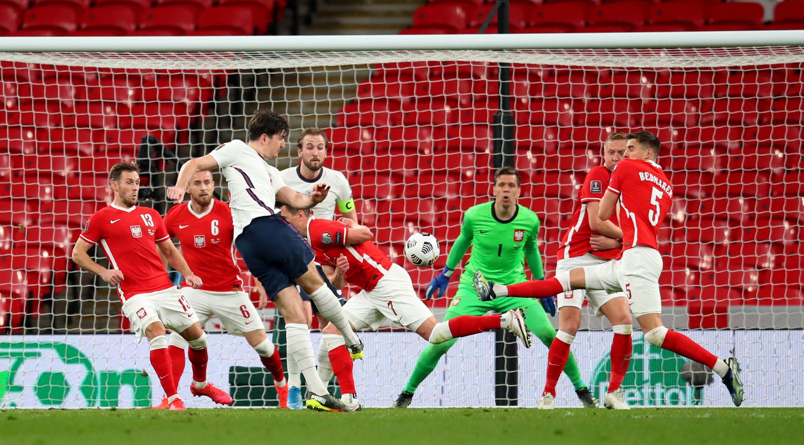 英格兰队完胜波兰队，许昕扛起全队