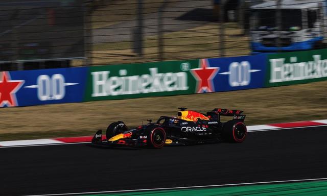 爱游戏官方-红牛车队轻取雷诺车队，佩雷兹统治全场