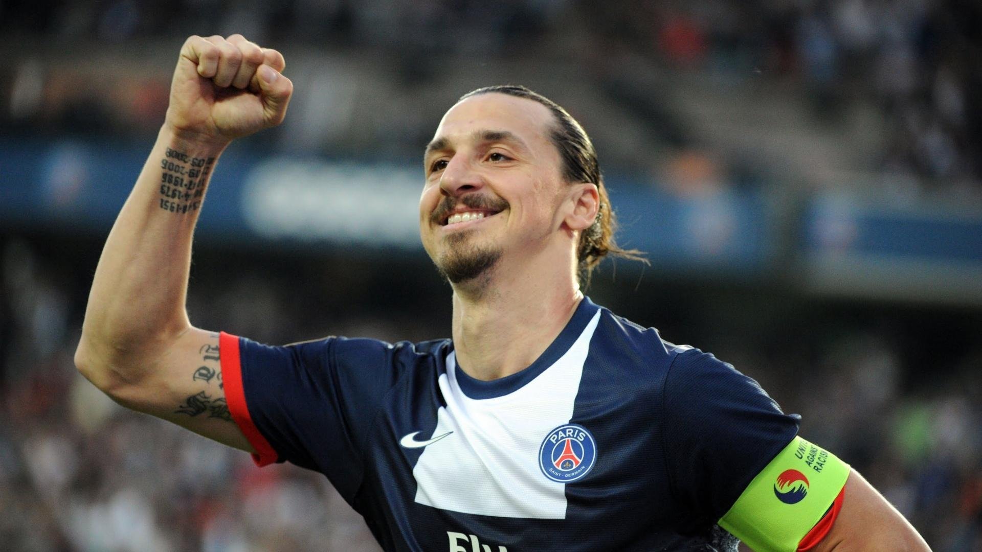 当蓝色狂想曲遇见桑巴风暴，姆巴佩在那不勒斯与巴西的世纪交汇中加冕