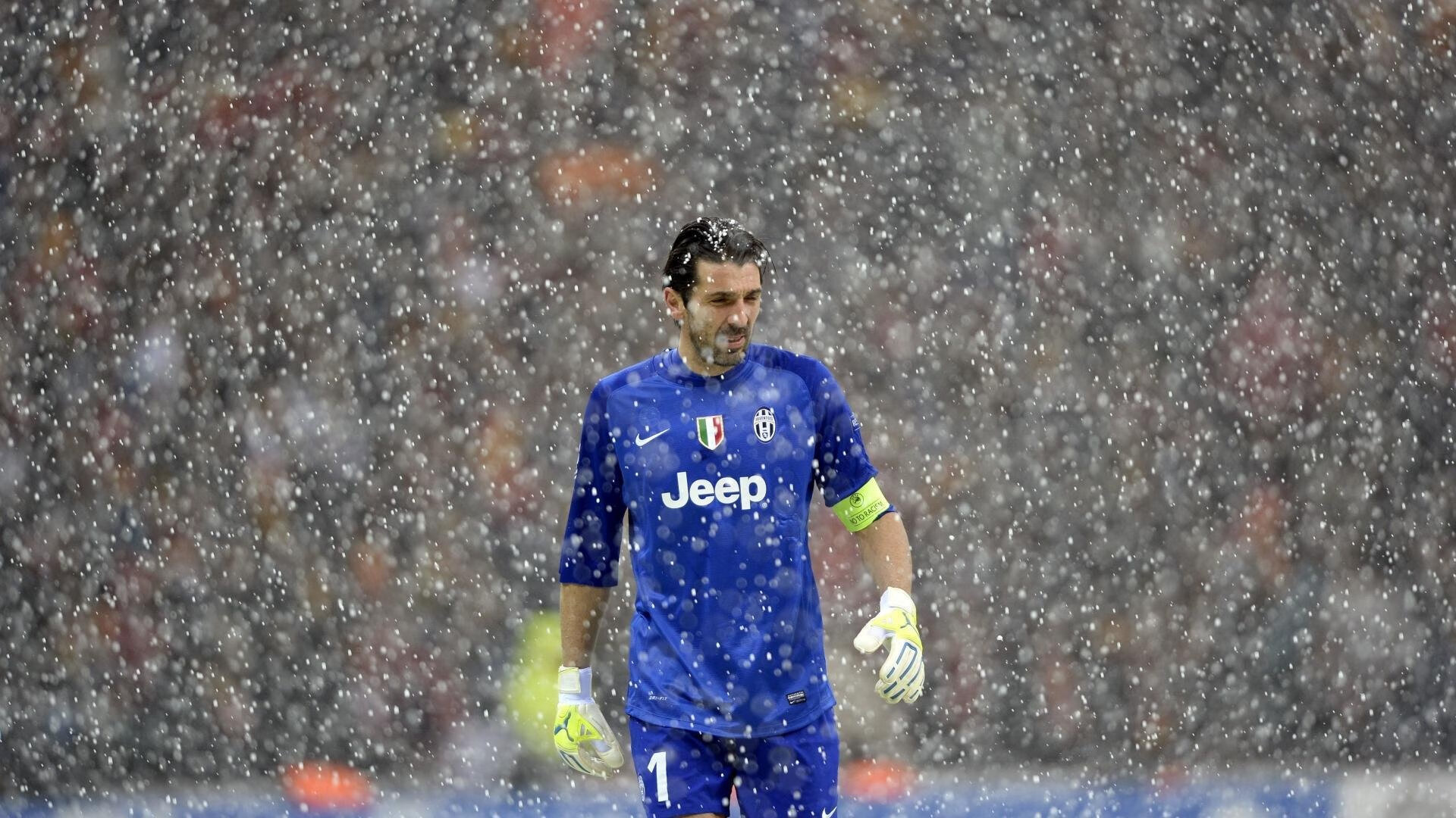 北欧绿茵场惊现乒乓魔术,许昕跨界演绎统治全场的另类解读