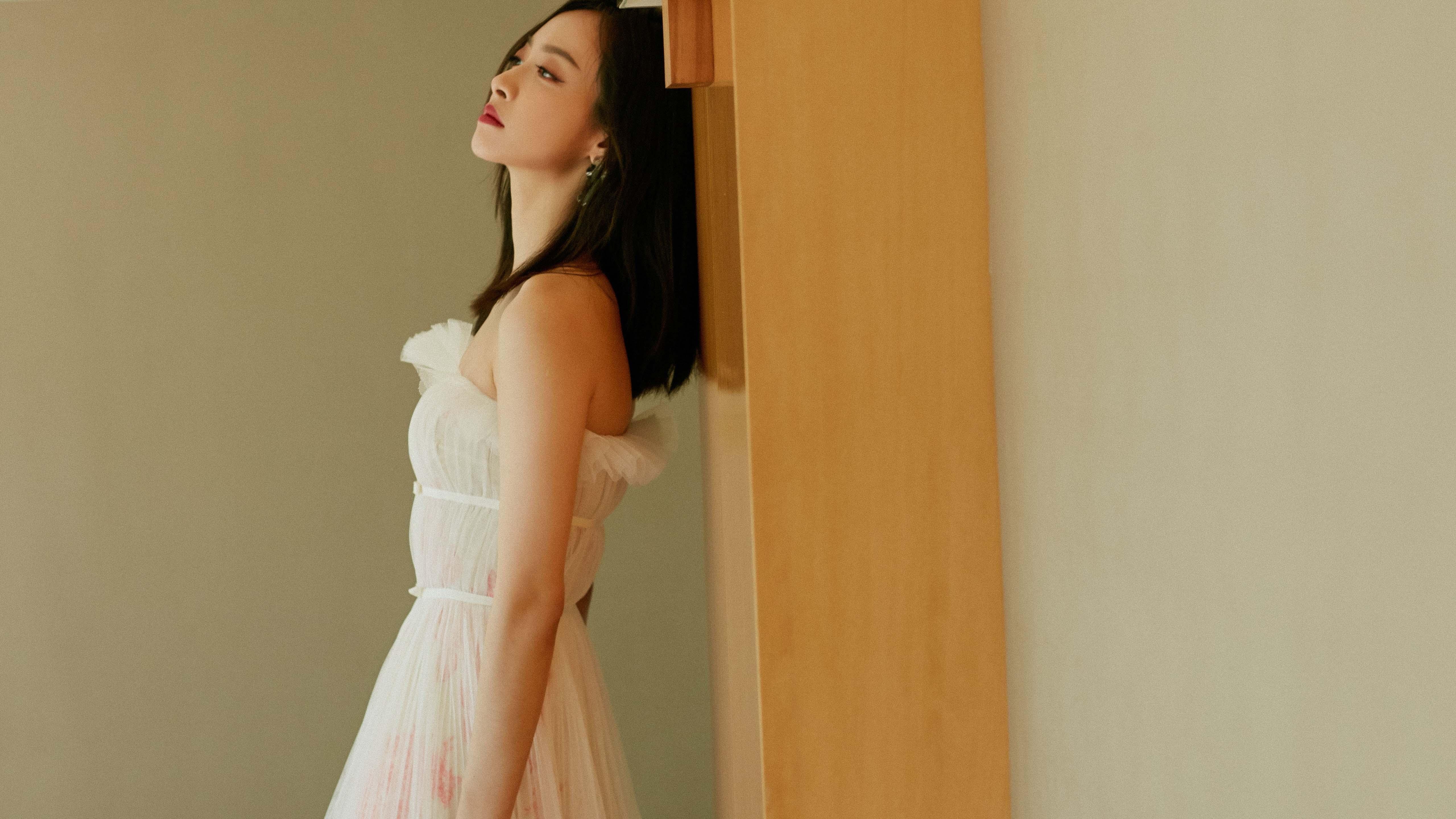 爱游戏官网-指挥家的交响乐，爱德华兹完美演绎，尼克斯全方位压制活塞