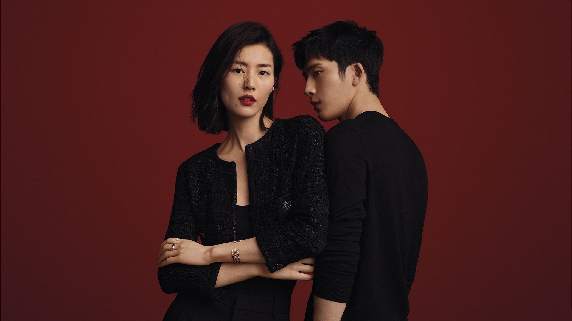 欧冠淘汰赛之夜，当利刃化为坚盾，伊萨克的身影锁死最后一道光